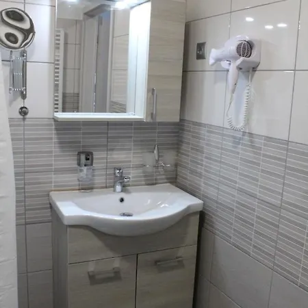 Czermann Alojamento de Acomodação e Pequeno-almoço 3*