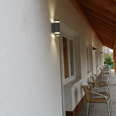 Czermann Alojamento de Acomodação e Pequeno-almoço Oroszlány